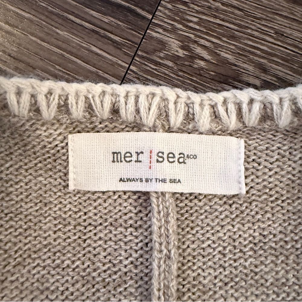 Mersea Wrap - Picture 2 of 4